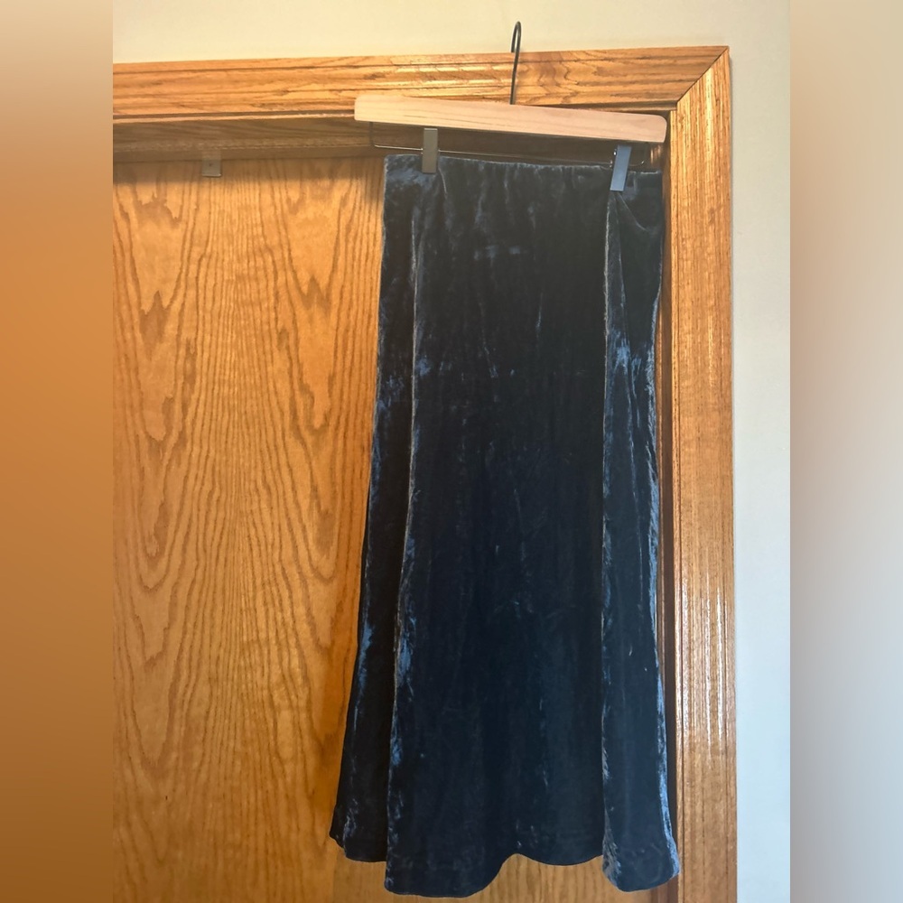 Anthro Maeve Velvet Midi Skirt Green Small Boho Holiday Flowy - Picture 4 of 7
